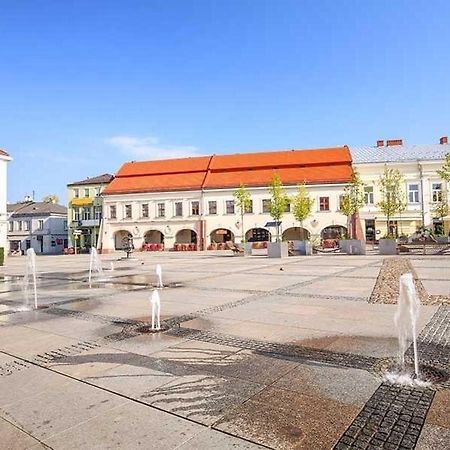 Hotelowe Pokoje Paris -Rynek Centrum- City One Kielce Exteriör bild